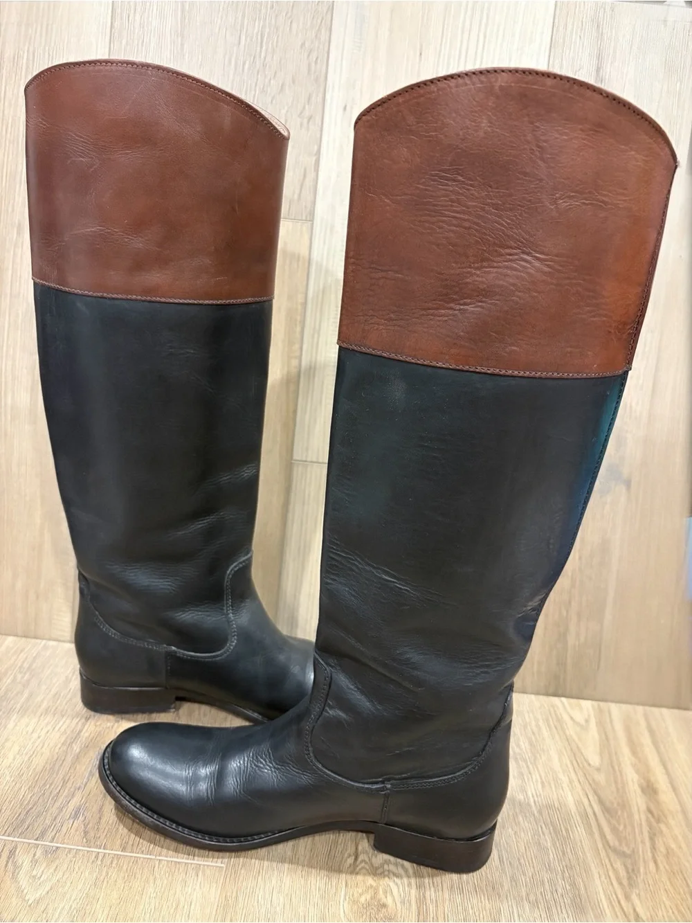 Frye Melissa Two Tone Logo Black Brown Leather Pull-On English Riding Boots 8B
